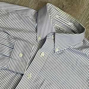 L.L. Bean Mens 15  1/2 X 32 White Button Down Shirt Wrinkle Blue Stripes